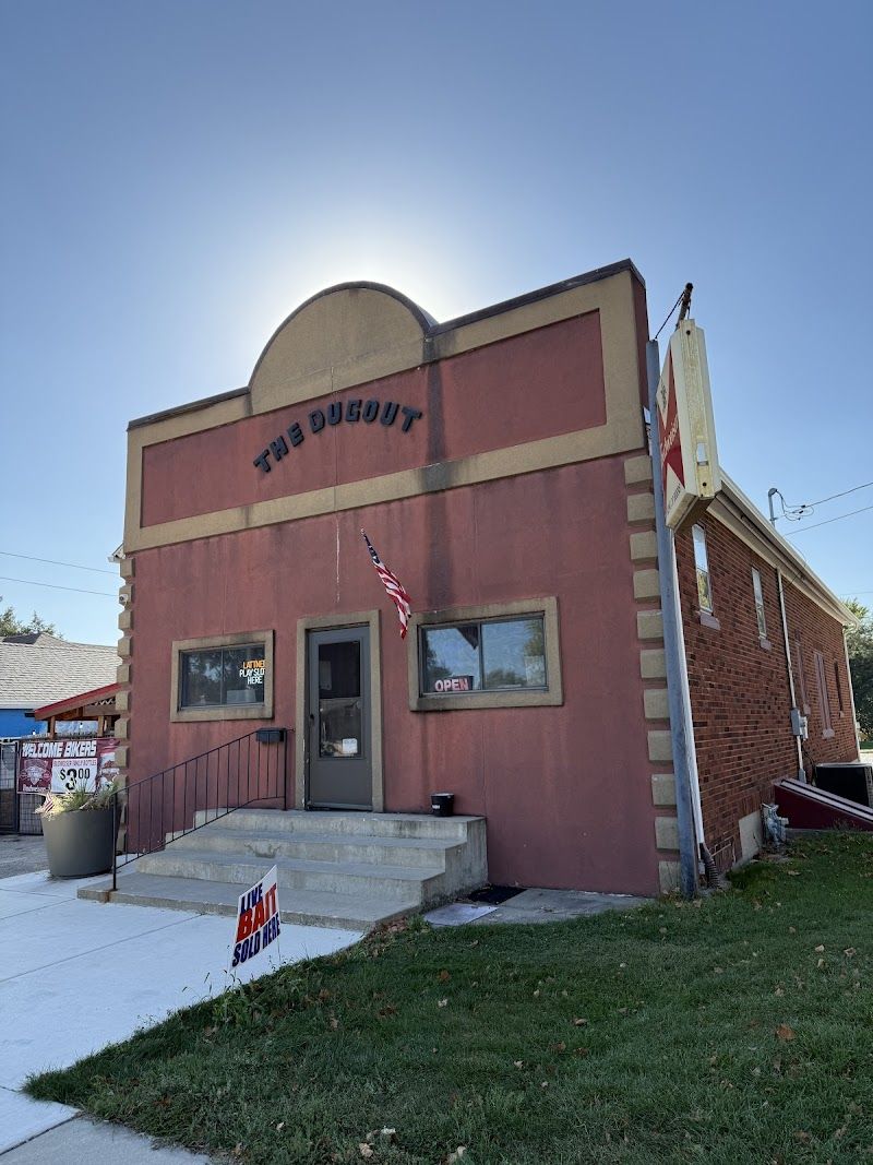 the Dugout tavern - photo 3