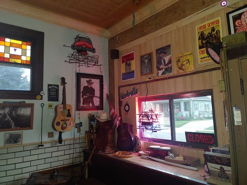 the Dugout tavern - photo 4