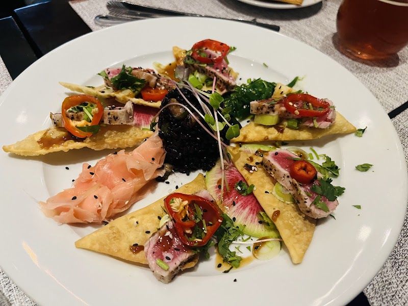 Uptown Grill - photo 6