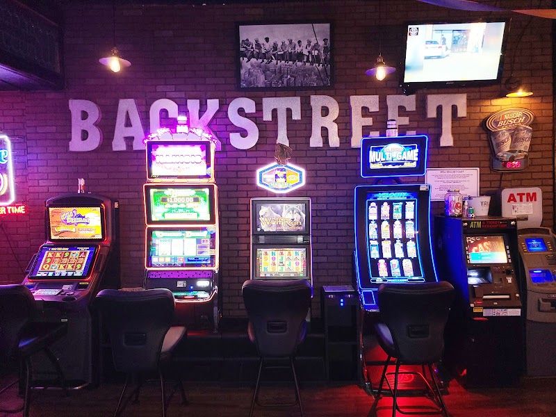 The Backstreet (w/Live Gaming) - photo 4
