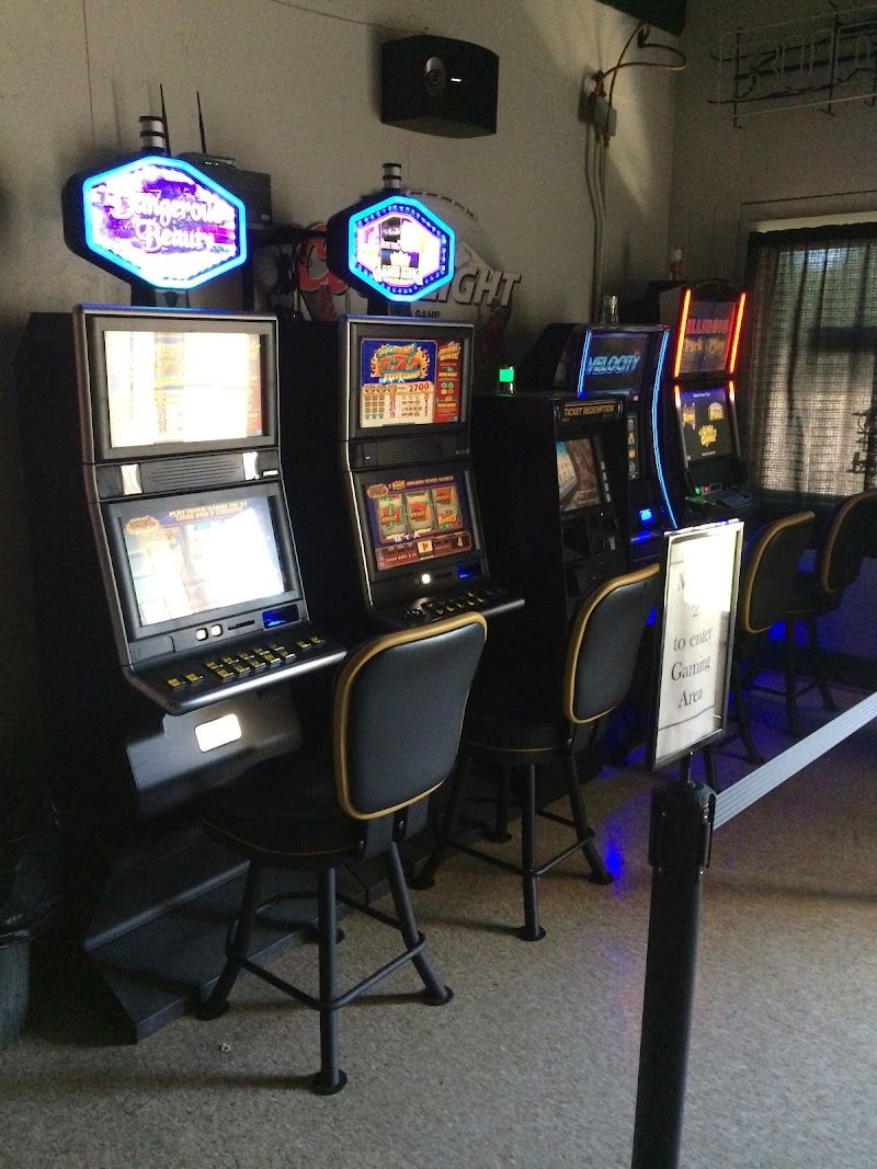 Greg’s Dew Drop Inn LLC - photo 4