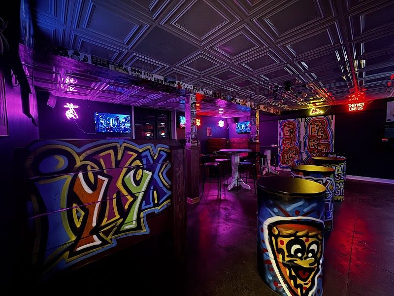 Back Room at Unc’s - photo 4