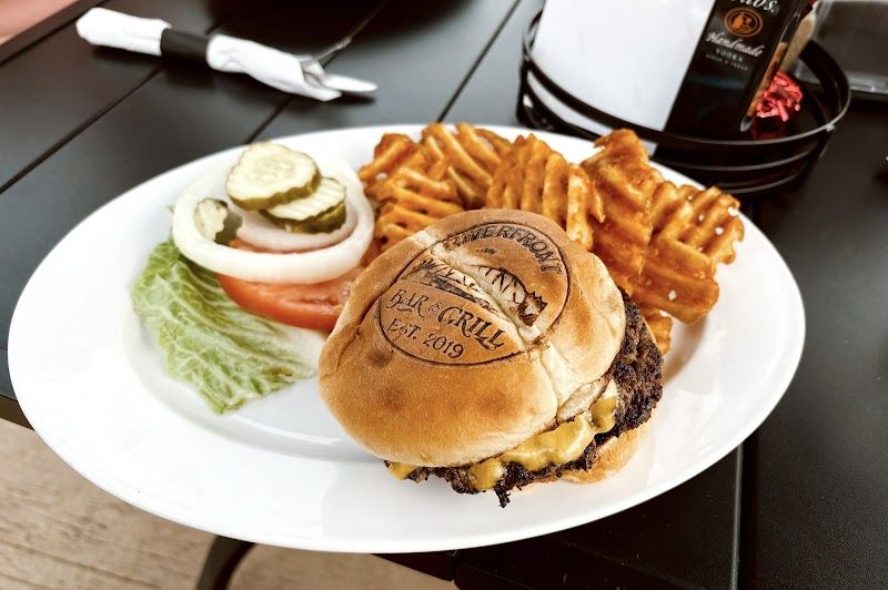 Riverfront Bar & Grill - photo 3