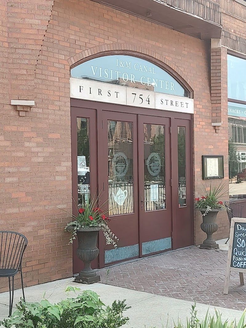Lock 16 Cafe' and I&M Canal Visitor Center - photo 3