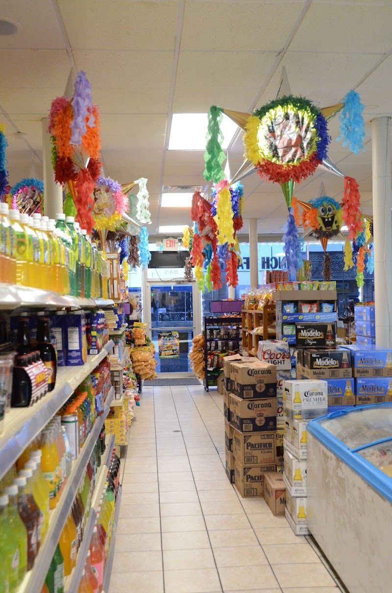 Nina's Market - photo 3