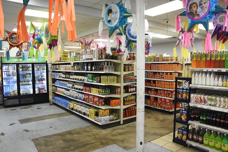 Nina's Market - photo 4